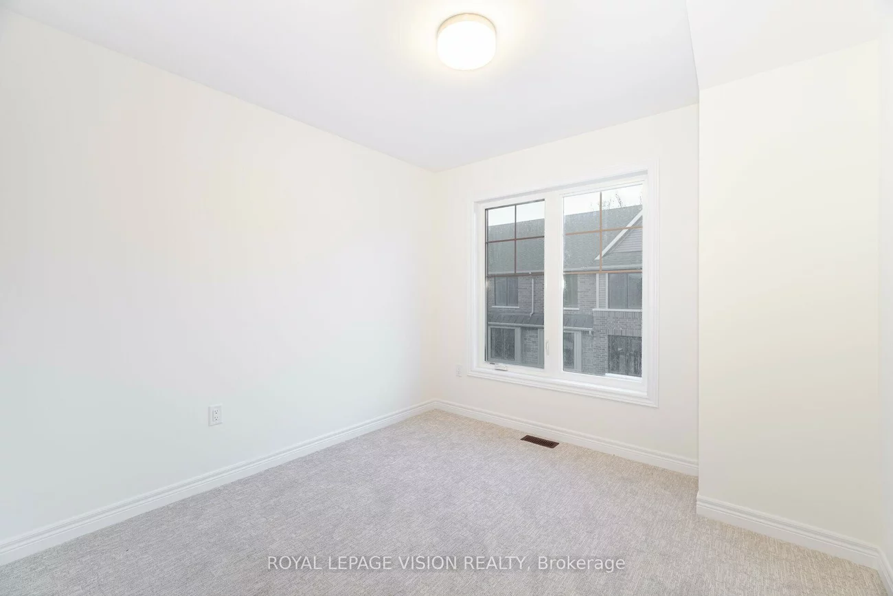 50, Folcroft, Credit Valley, Brampton