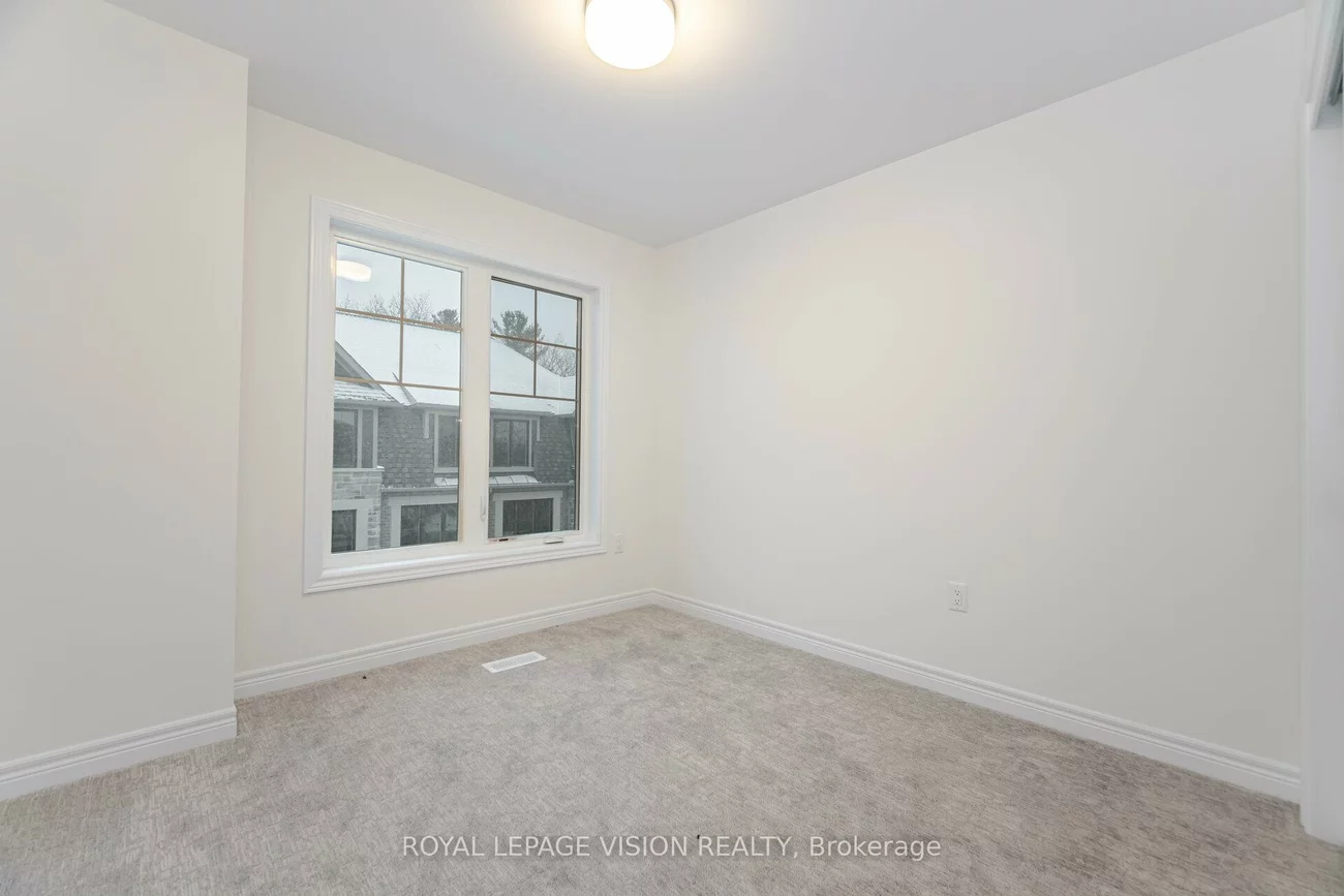 60, Folcroft, Credit Valley, Brampton