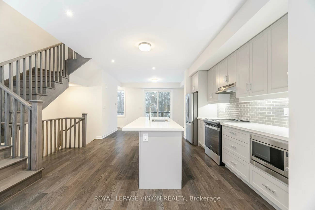 60, Folcroft, Credit Valley, Brampton