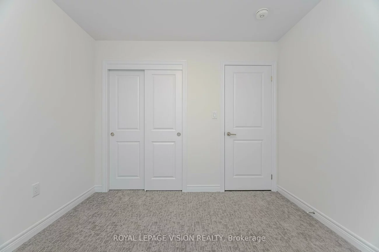 60, Folcroft, Credit Valley, Brampton