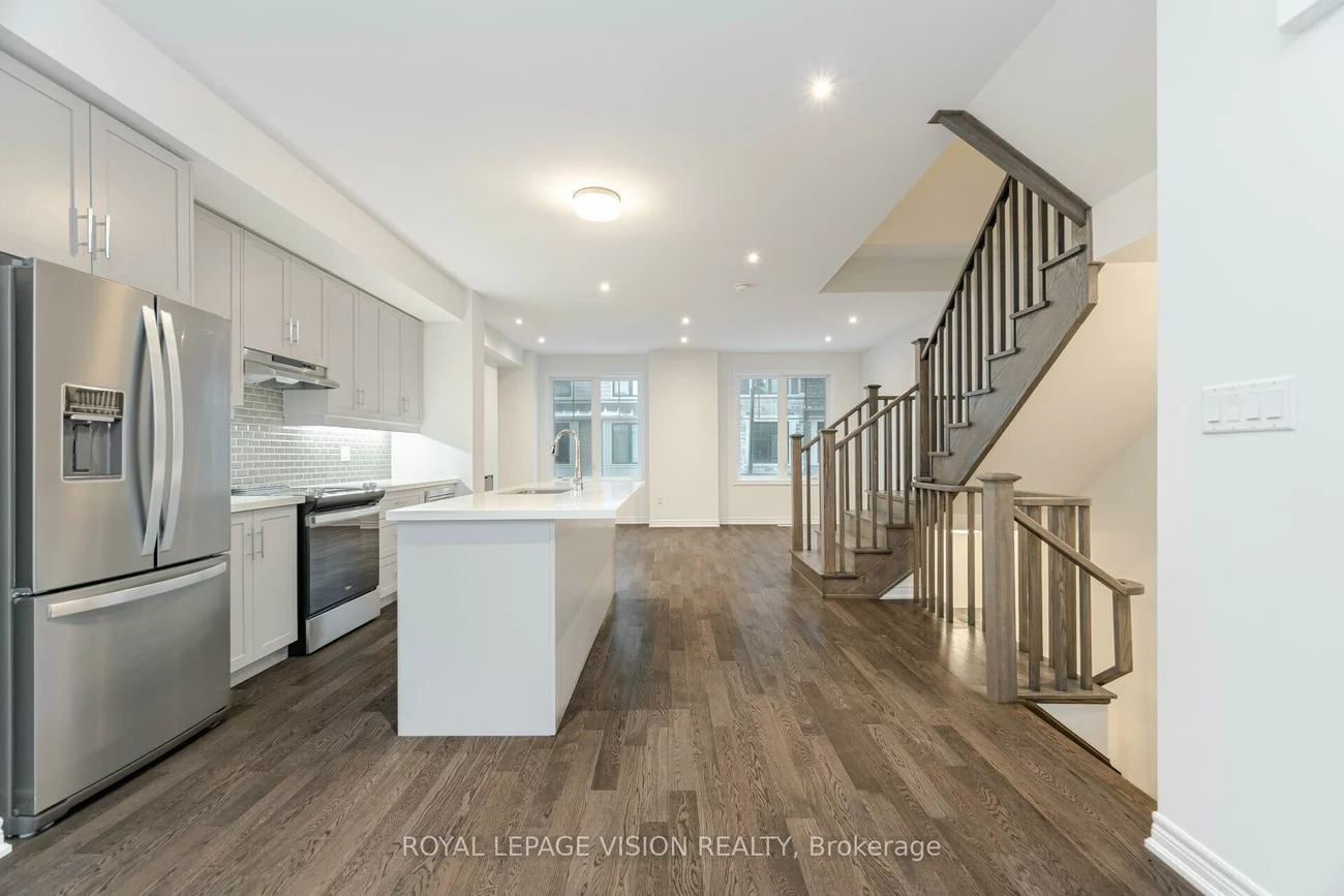 60, Folcroft, Credit Valley, Brampton