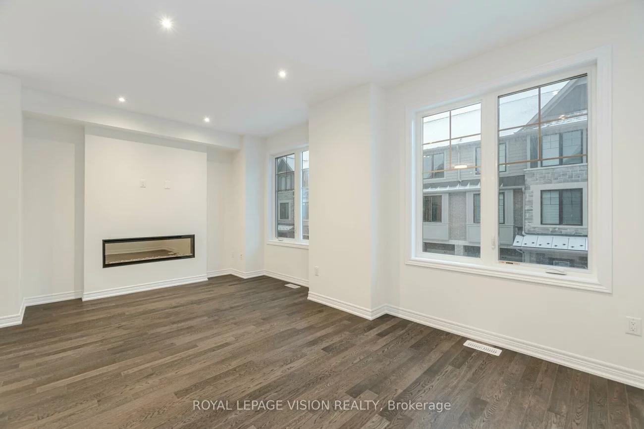 60, Folcroft, Credit Valley, Brampton