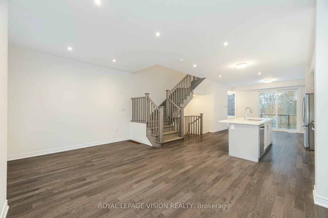 60, Folcroft, Credit Valley, Brampton