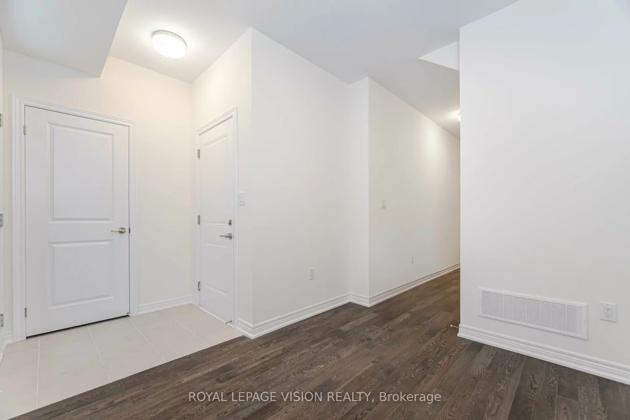 60, Folcroft, Credit Valley, Brampton