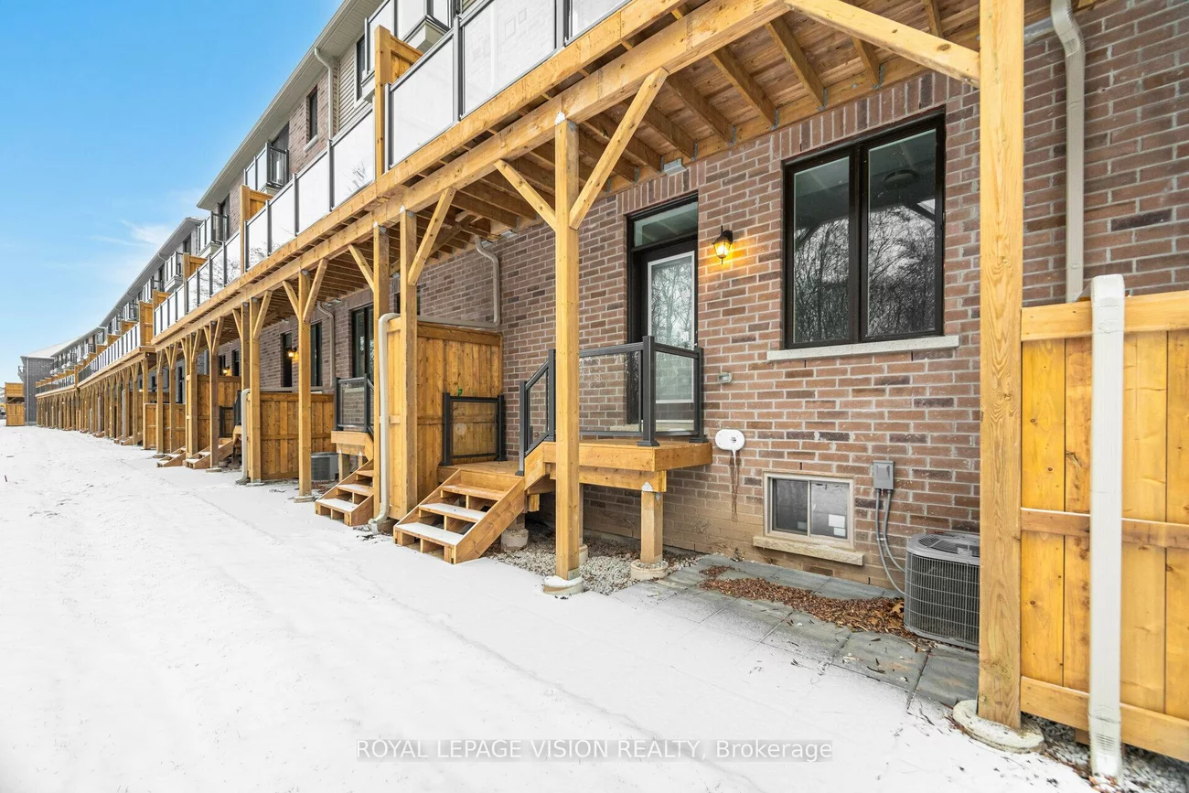 60, Folcroft, Credit Valley, Brampton