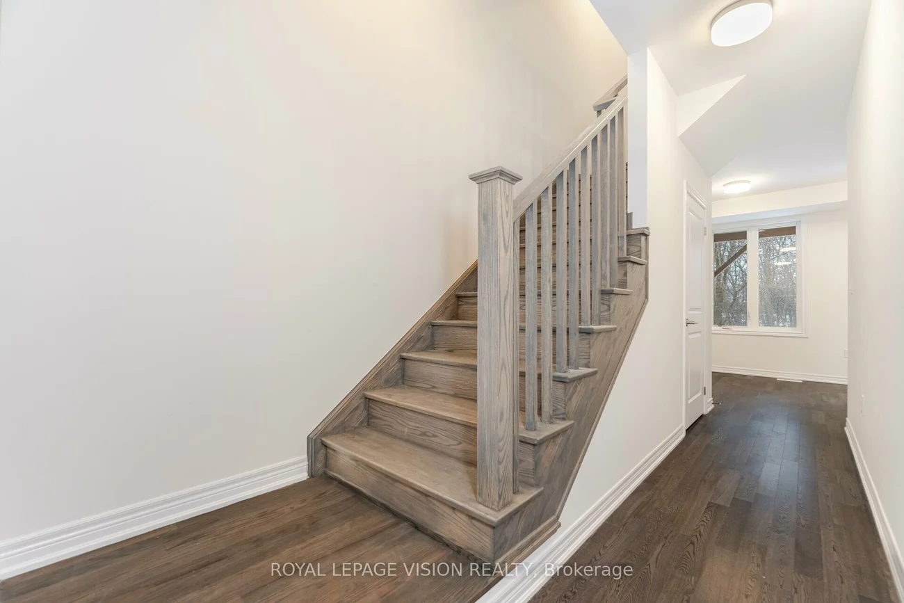 60, Folcroft, Credit Valley, Brampton