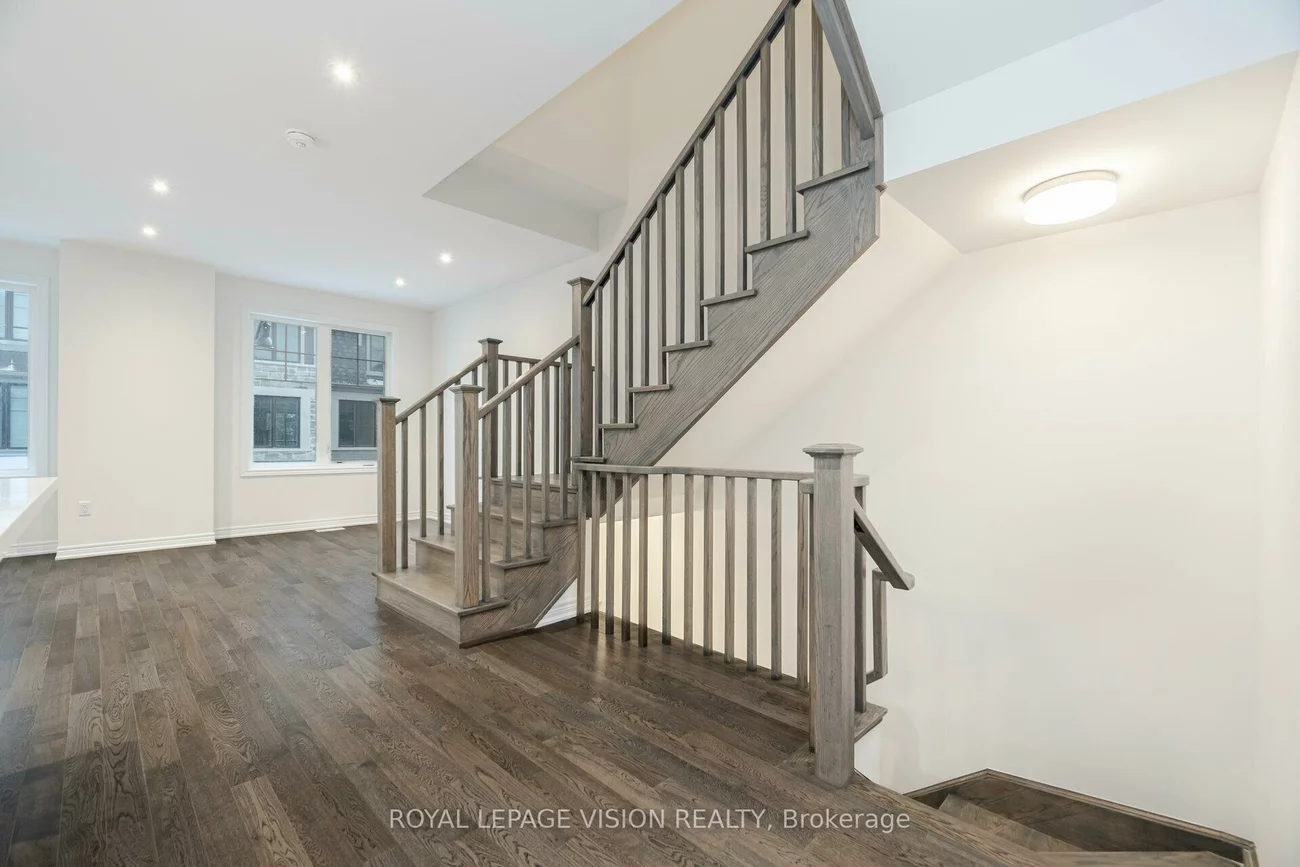 60, Folcroft, Credit Valley, Brampton