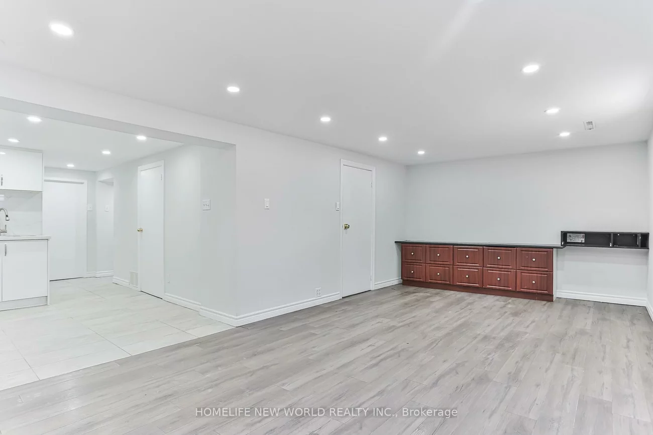 3, Erlesmere, Brampton East, Brampton