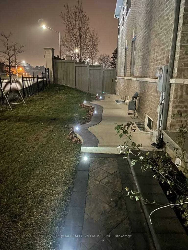 14, Forsyth, Credit Valley, Brampton