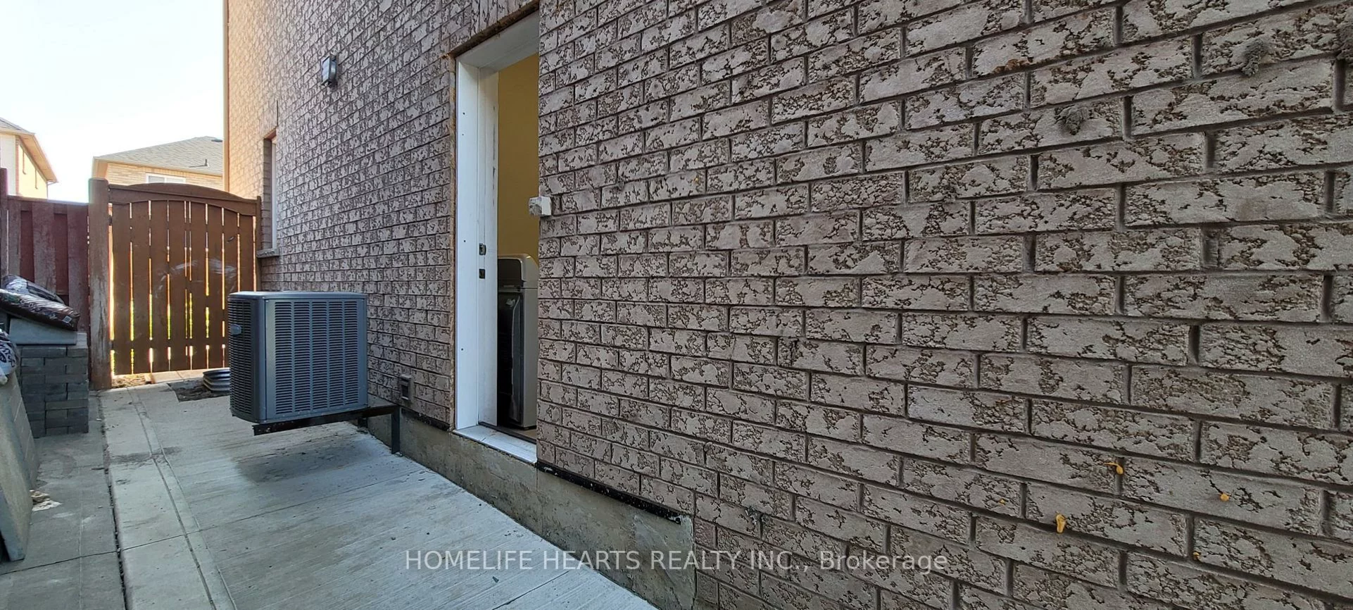 43, Turquoise, Bram East, Brampton