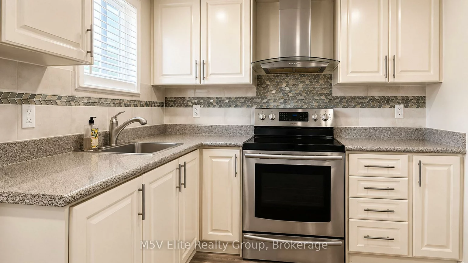 49, Ribbon, Sandringham-Wellington, Brampton