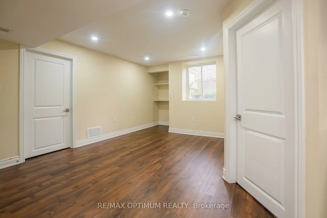 9, Fenchurch, Northwest Brampton, Brampton