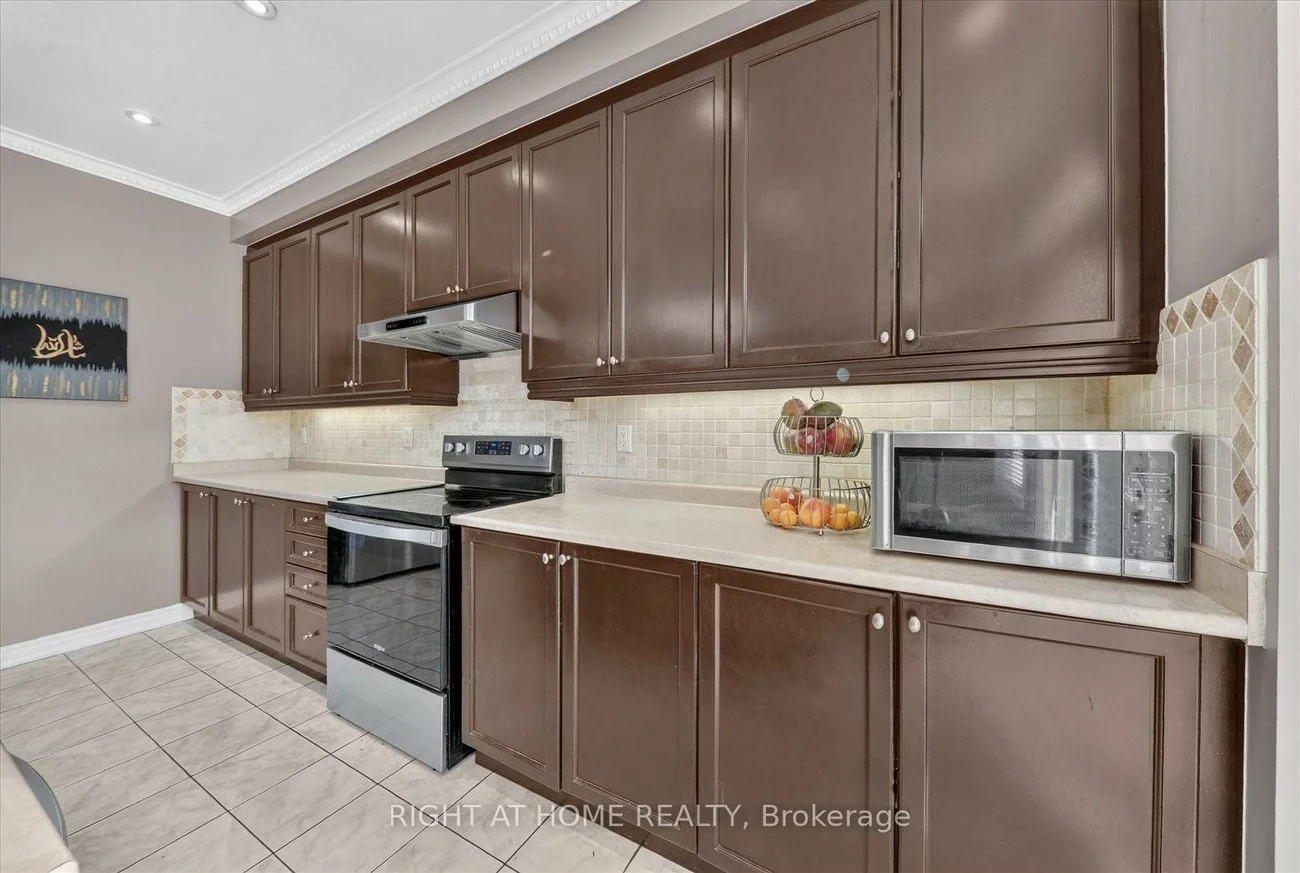 54, Boundbrook, Northwest Sandalwood Parkway, Brampton