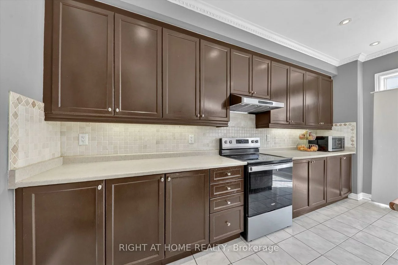 54, Boundbrook, Northwest Sandalwood Parkway, Brampton