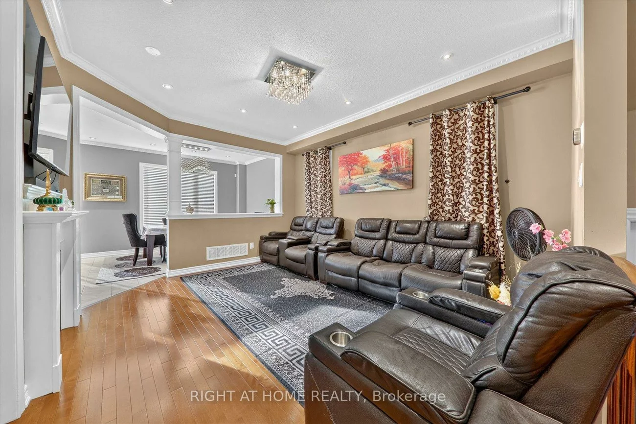54, Boundbrook, Northwest Sandalwood Parkway, Brampton
