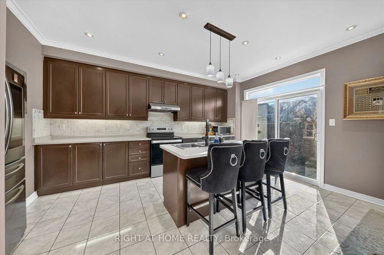54, Boundbrook, Northwest Sandalwood Parkway, Brampton