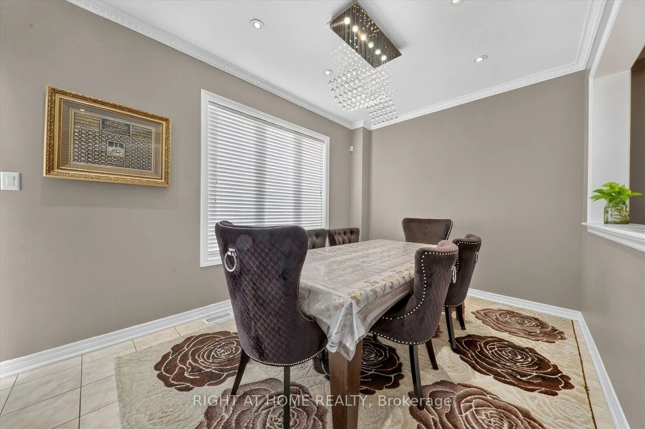 54, Boundbrook, Northwest Sandalwood Parkway, Brampton