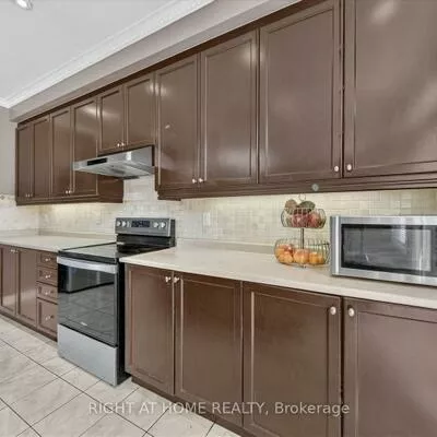 54, Boundbrook, Northwest Sandalwood Parkway, Brampton