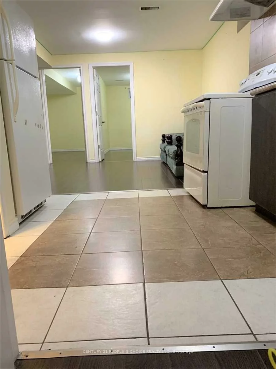 40, Palm Tree, Madoc, Brampton