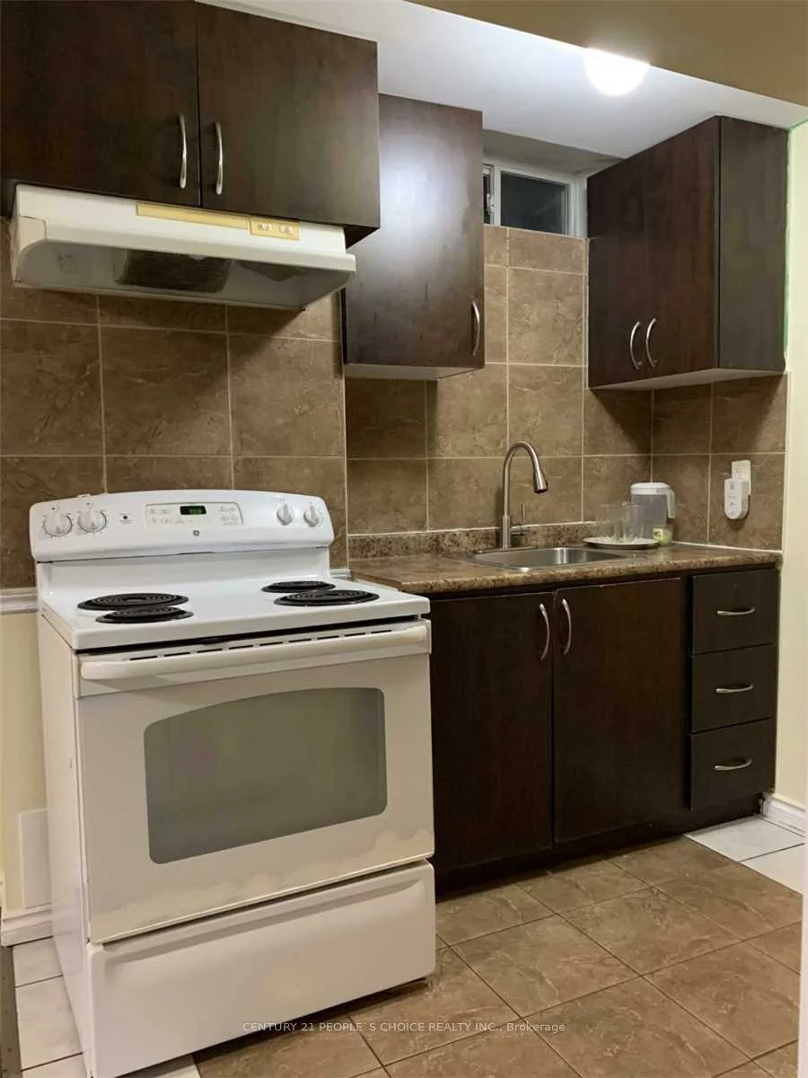 40, Palm Tree, Madoc, Brampton