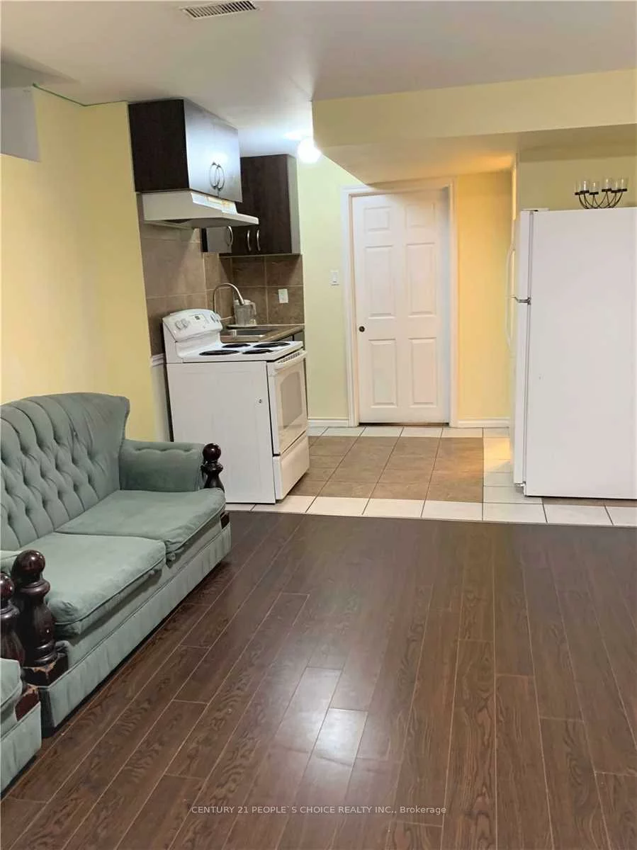 40, Palm Tree, Madoc, Brampton