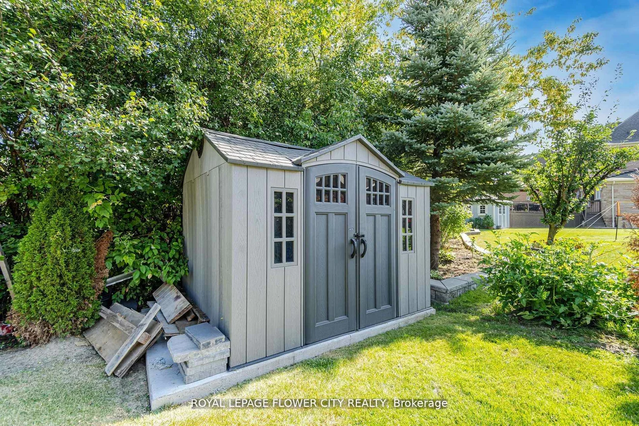 36, Louvain, Vales of Castlemore North, Brampton
