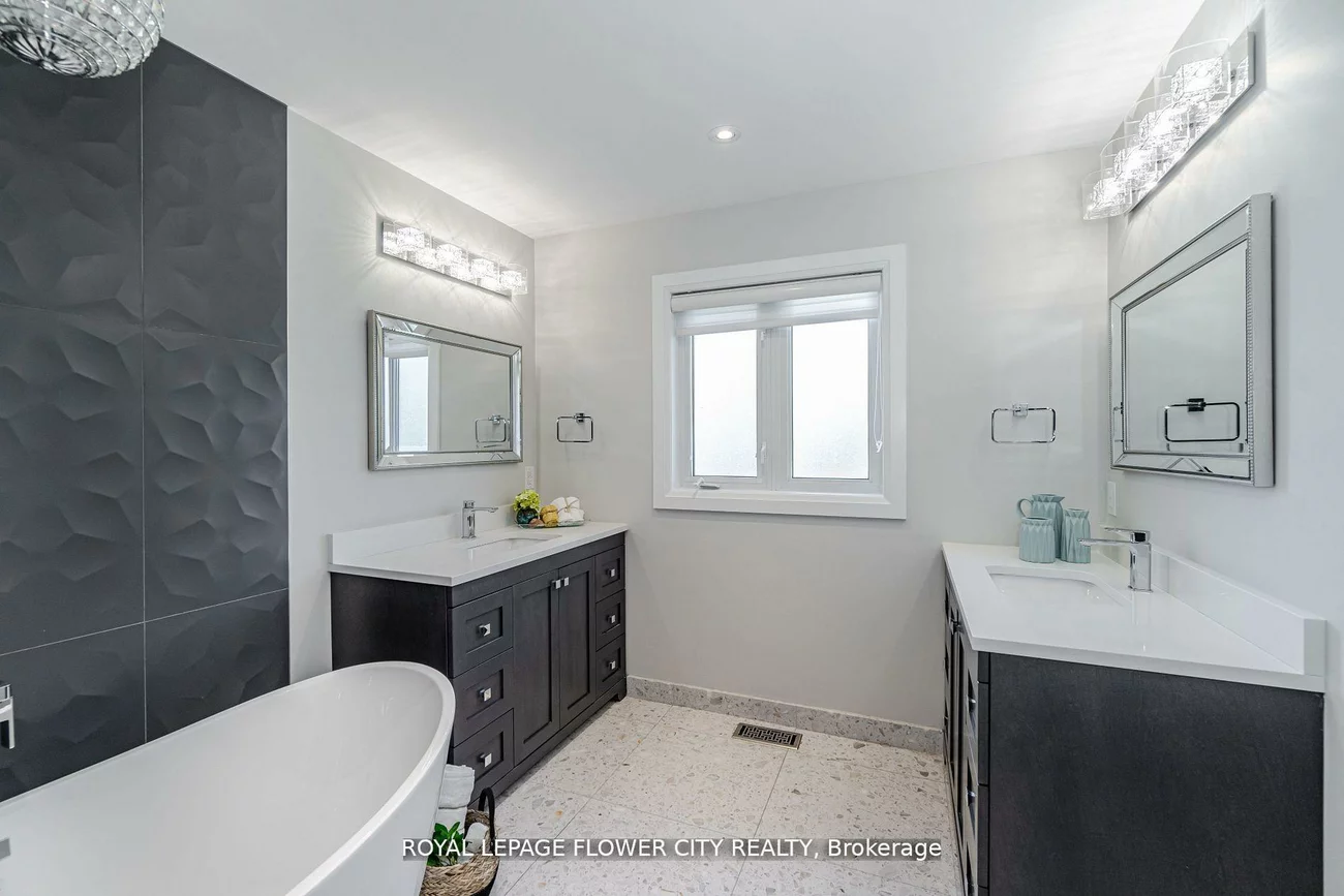36, Louvain, Vales of Castlemore North, Brampton