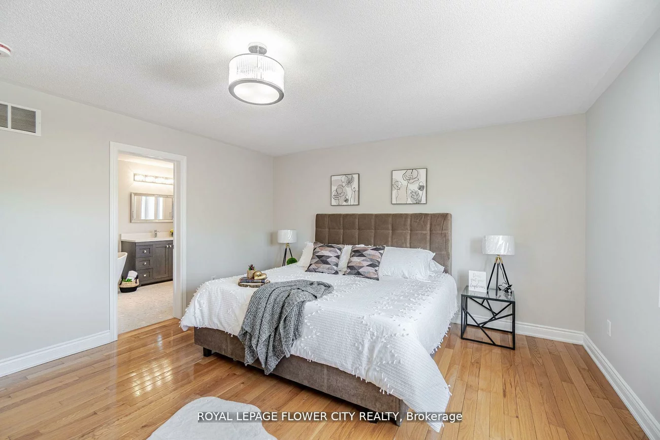 36, Louvain, Vales of Castlemore North, Brampton