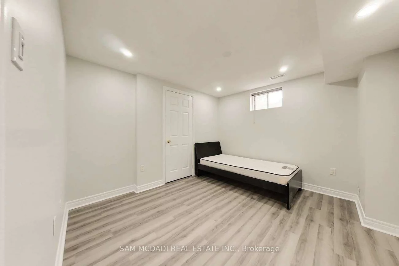 19, Sterritt, Fletcher's West, Brampton