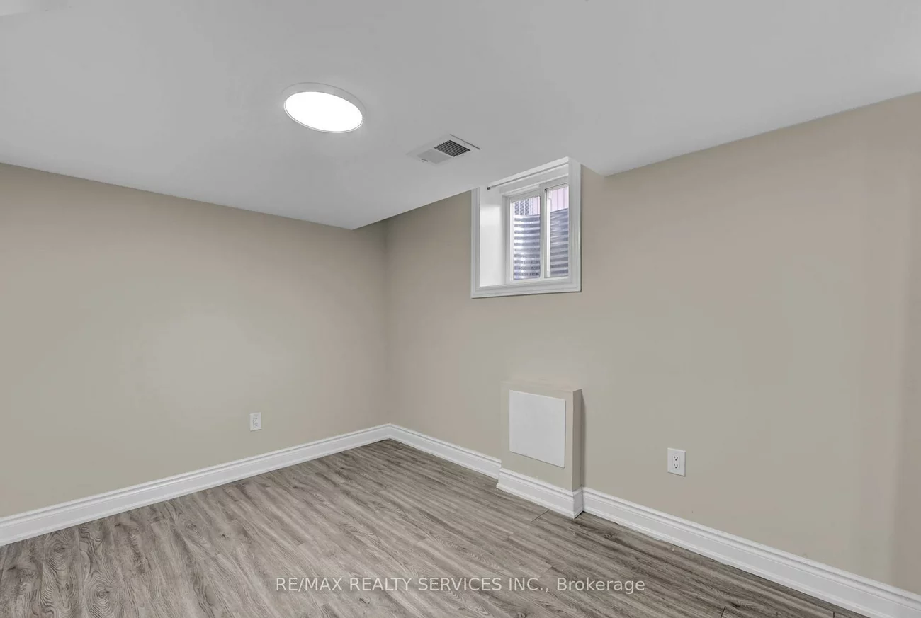 29, Hector, Central Park, Brampton