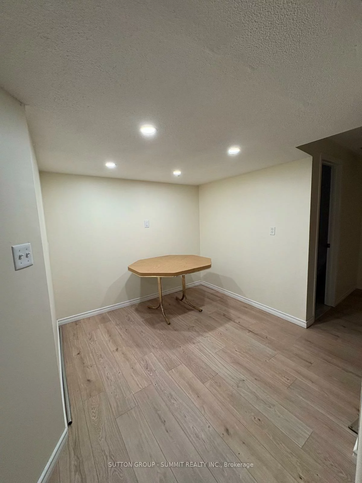 40, Jay, Heart Lake West, Brampton