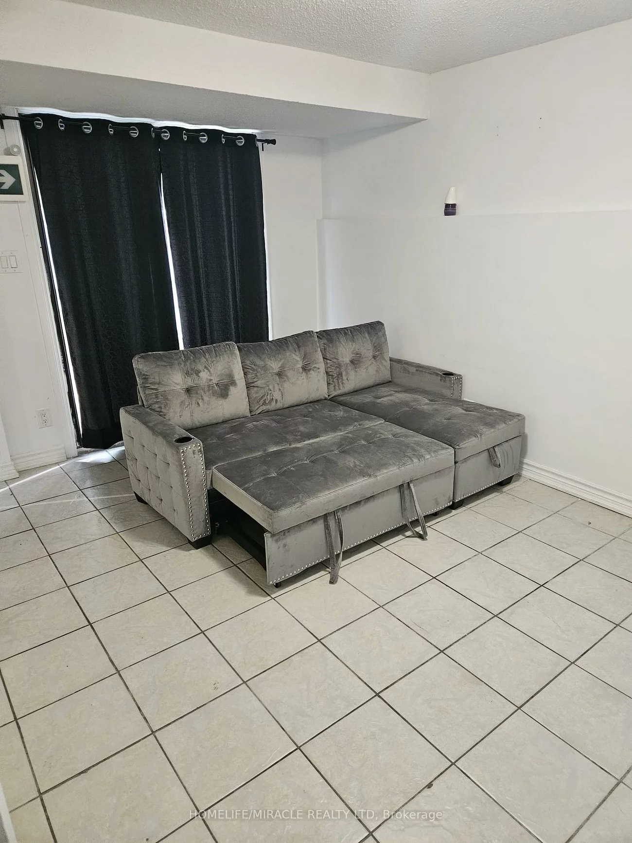 43, Blossom, Downtown Brampton, Brampton