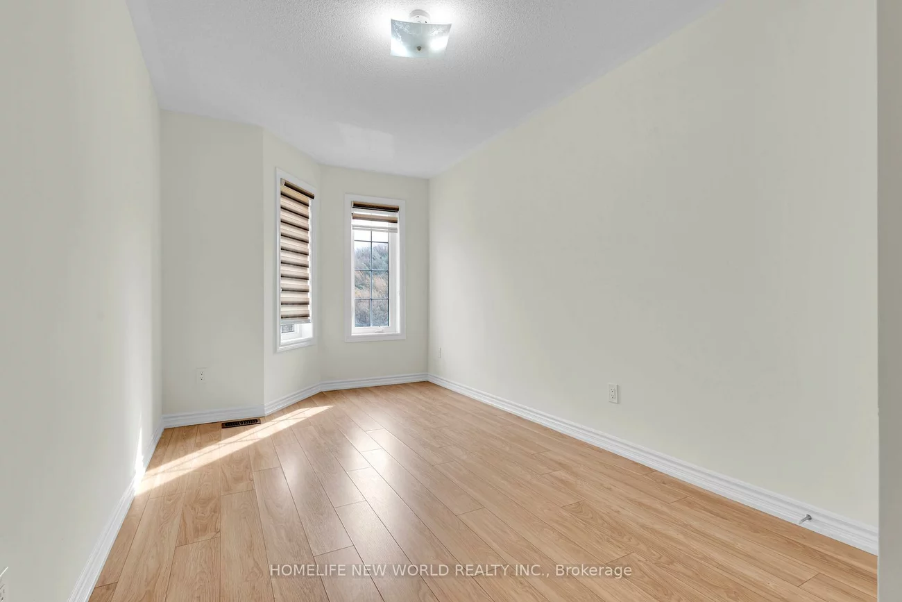 8, Shiff, Heart Lake East, Brampton