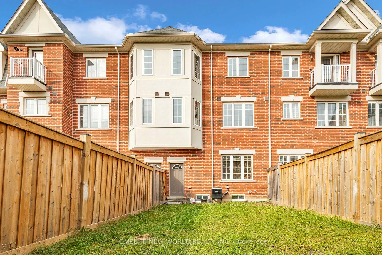 8, Shiff, Heart Lake East, Brampton