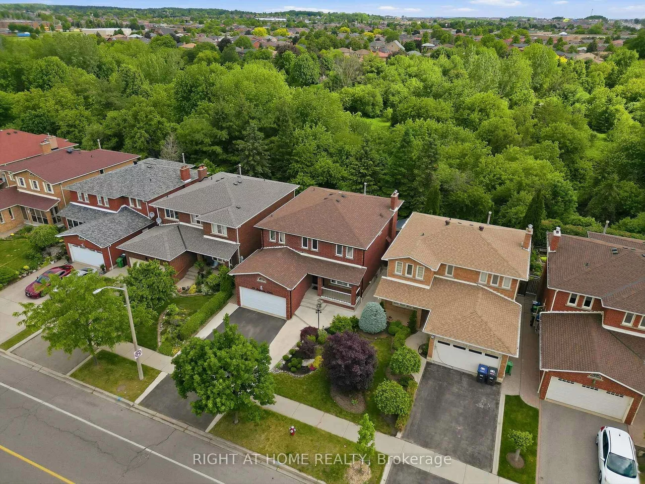 29, Sunforest, Heart Lake West, Brampton