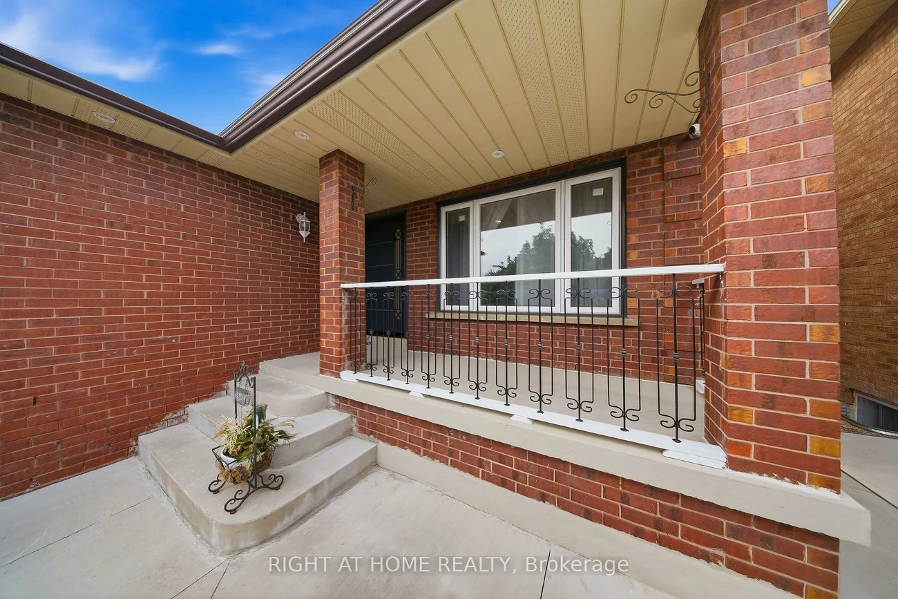 29, Sunforest, Heart Lake West, Brampton