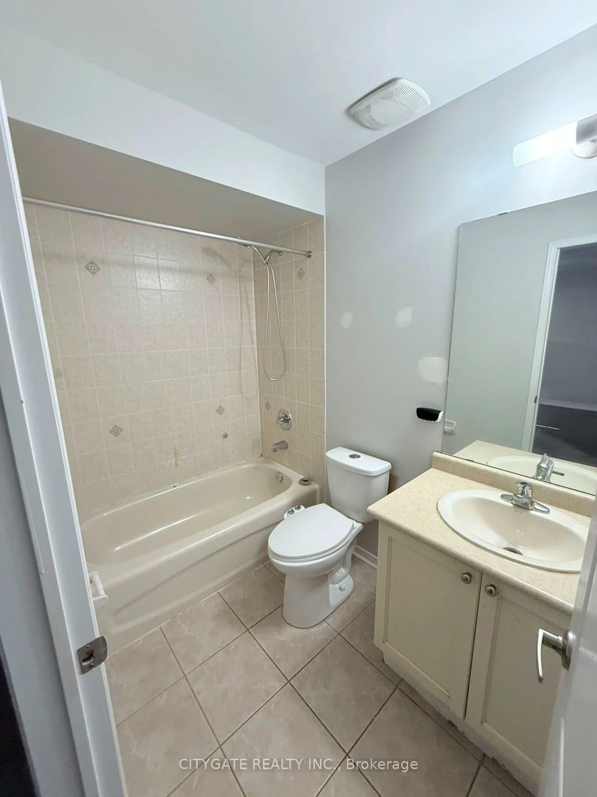 124, Crystalview, Bram East, Brampton