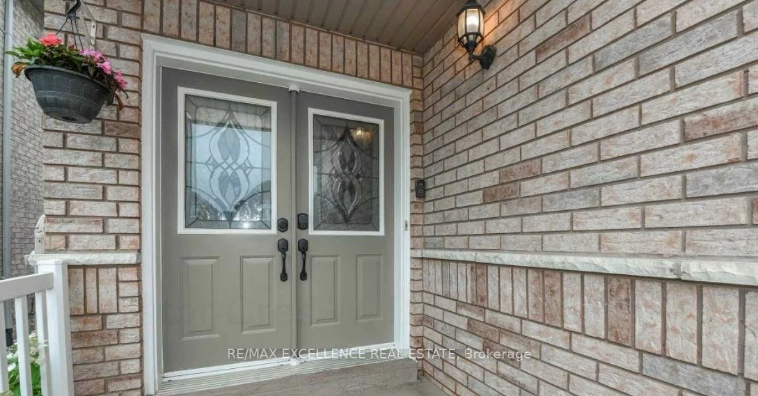 17, Fallstar, Fletcher's Meadow, Brampton