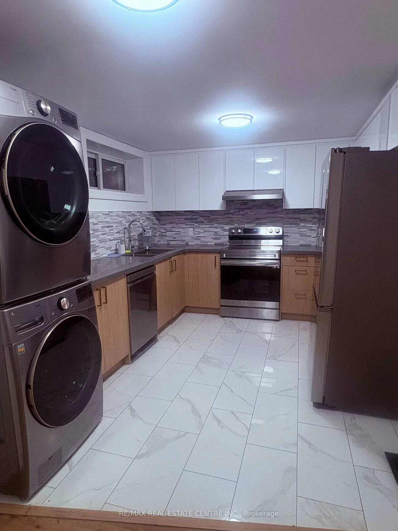 4, Continental, Fletcher's Meadow, Brampton