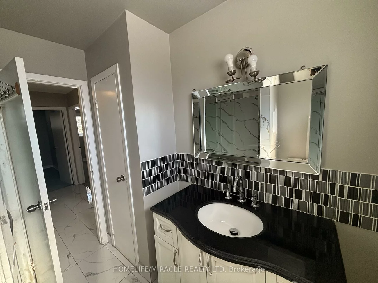 219, Mcmurchy, Brampton South, Brampton