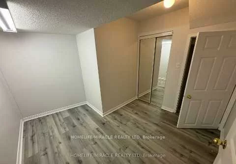 6, Sweet Briar, Snelgrove, Brampton