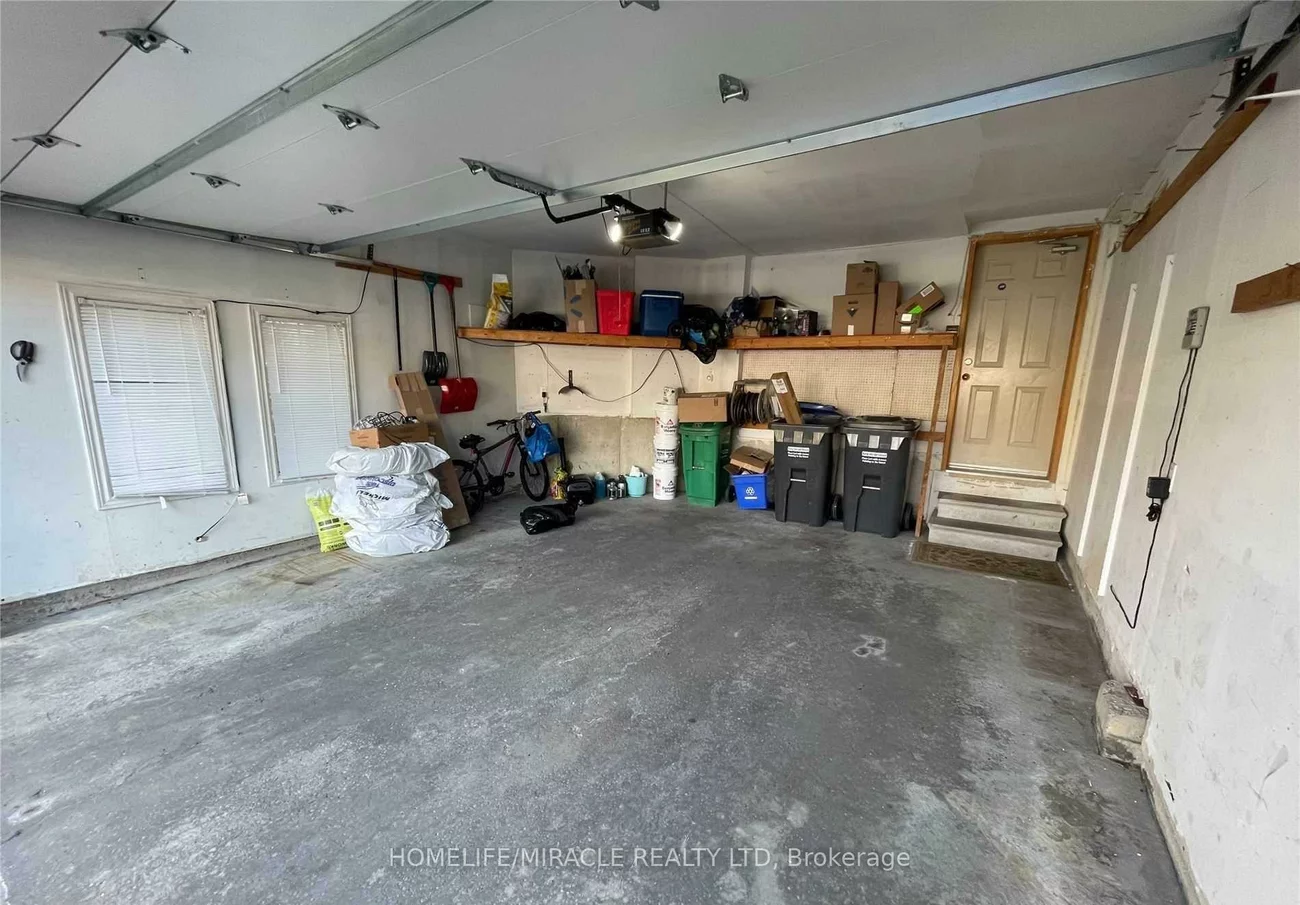 6, Sweet Briar, Snelgrove, Brampton
