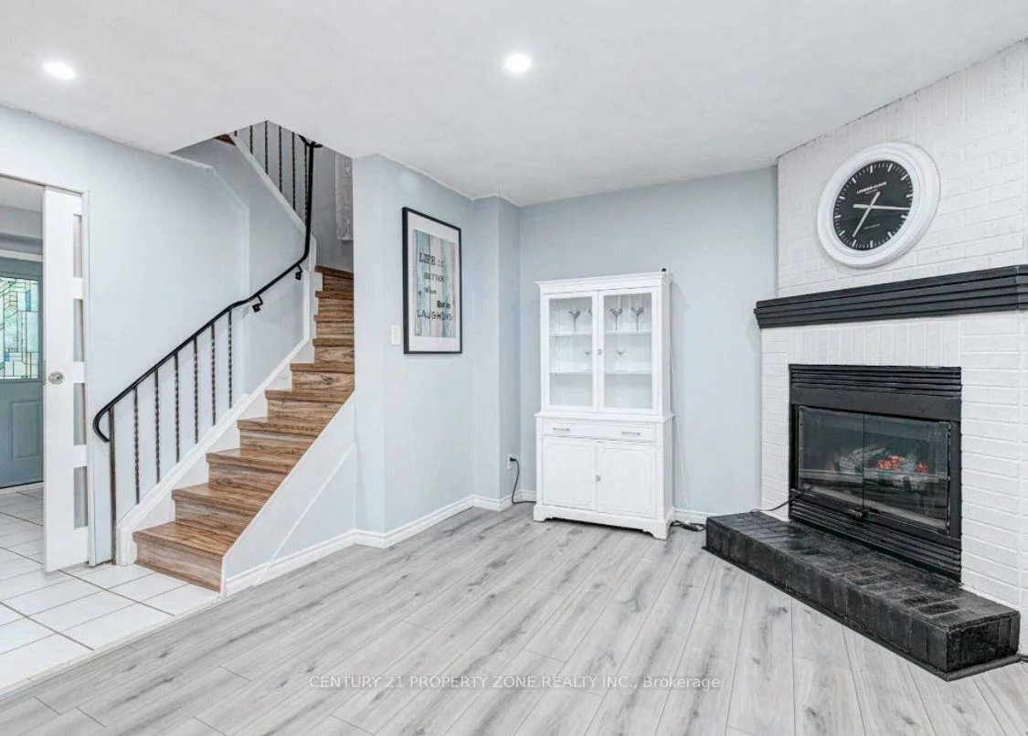 6, Roehampton, Brampton South, Brampton