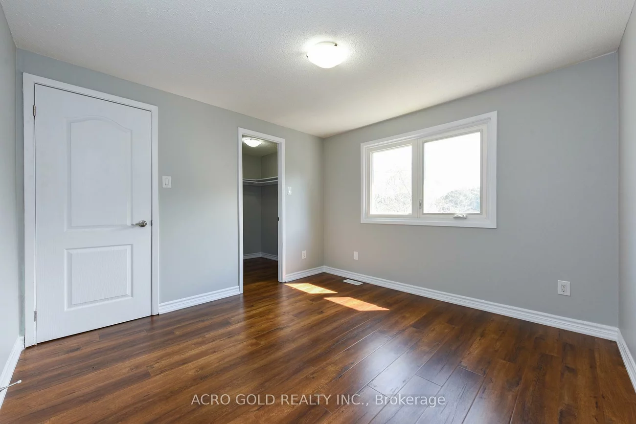 19, Hoskins, Central Park, Brampton