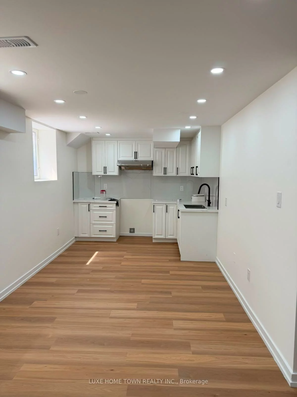 18, Golden Springs(bsmt), Northwest Brampton, Brampton