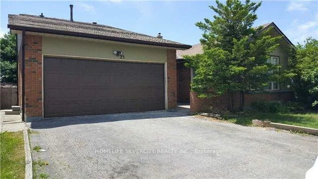 23, Claypine, Brampton North, Brampton