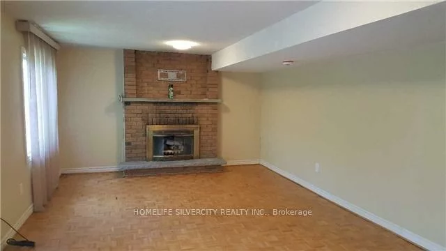 23, Claypine, Brampton North, Brampton