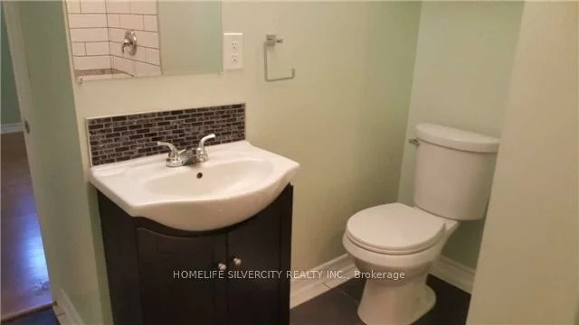 23, Claypine, Brampton North, Brampton