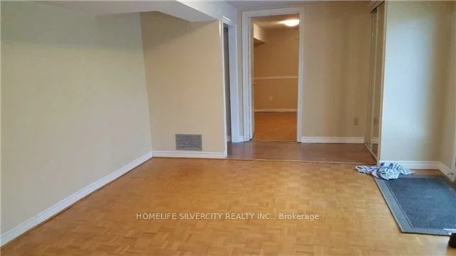 23, Claypine, Brampton North, Brampton