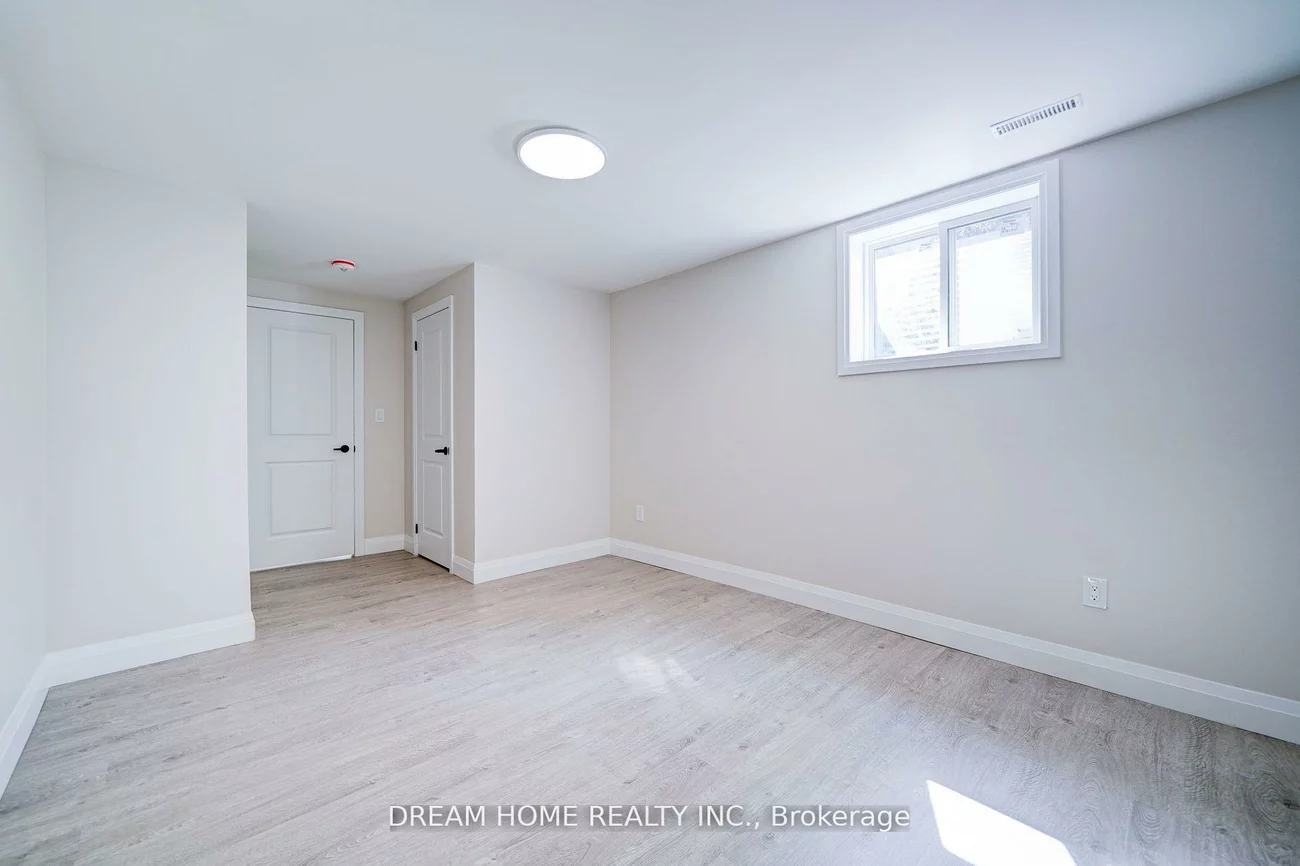 23, Manorcrest, Central Park, Brampton